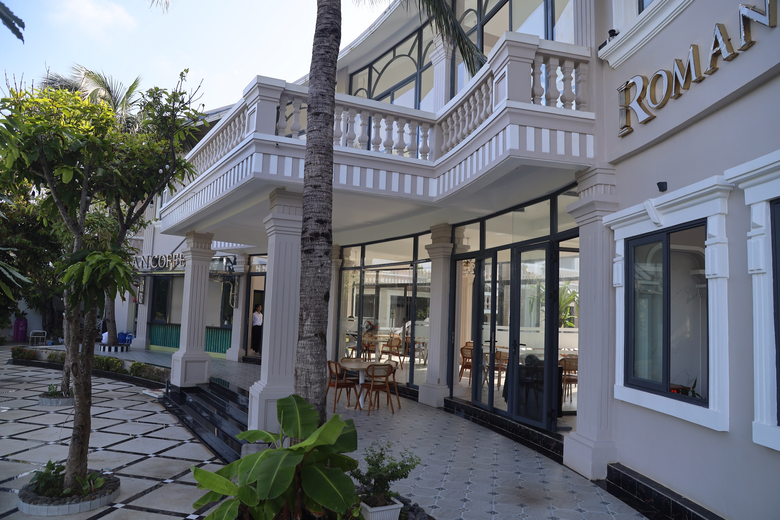 Roman Resort Phú Quý