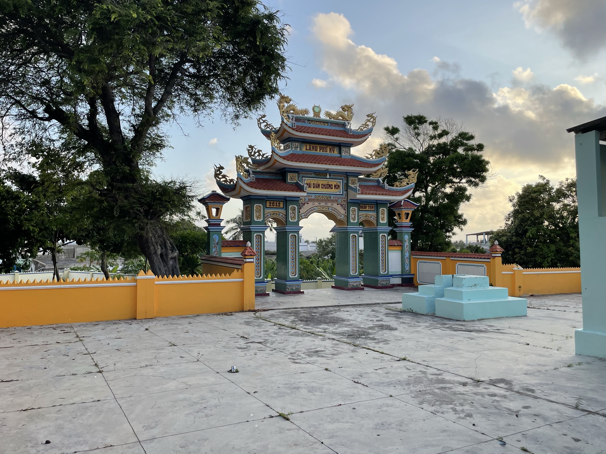 Thái giám chưởng môn Làng Phú Mỹ