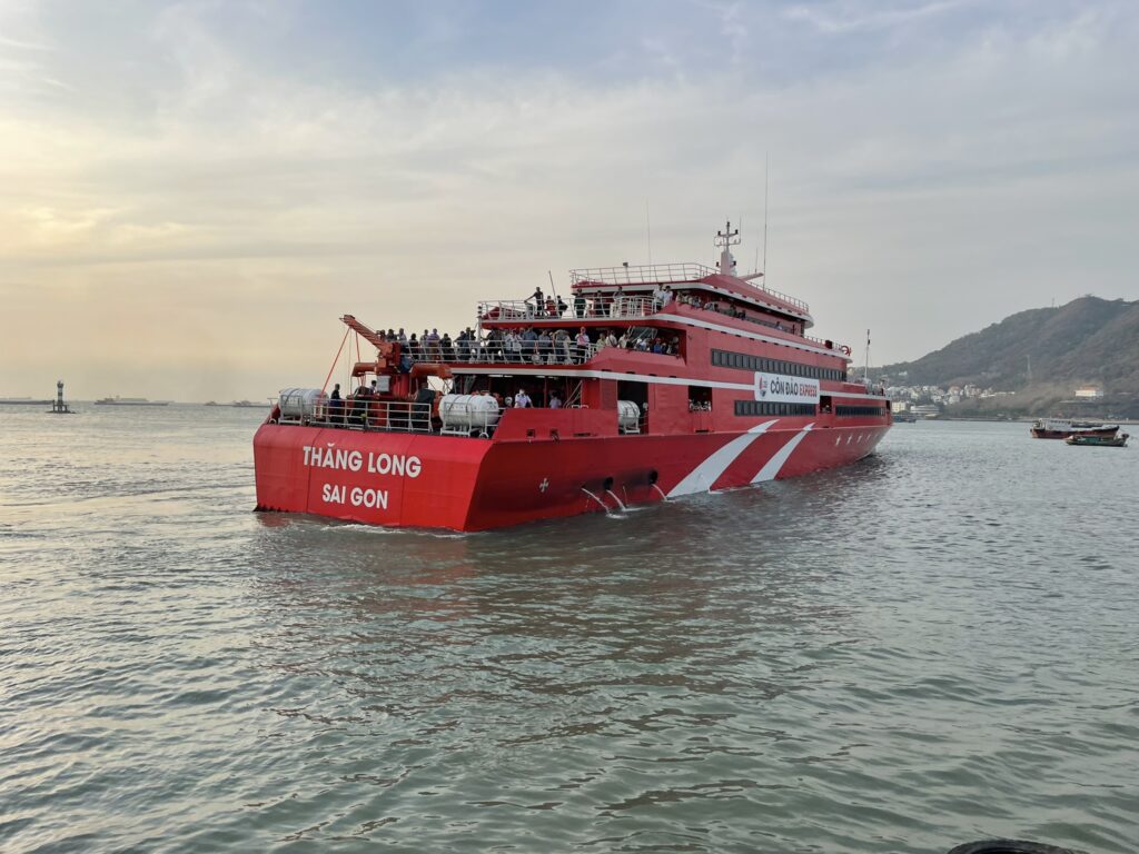 Tàu cao tốc Thăng Long Côn Đảo